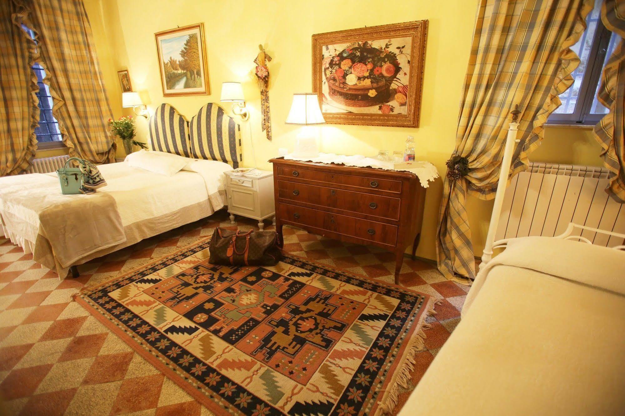 B&B Le Aquile Siena Bagian luar foto