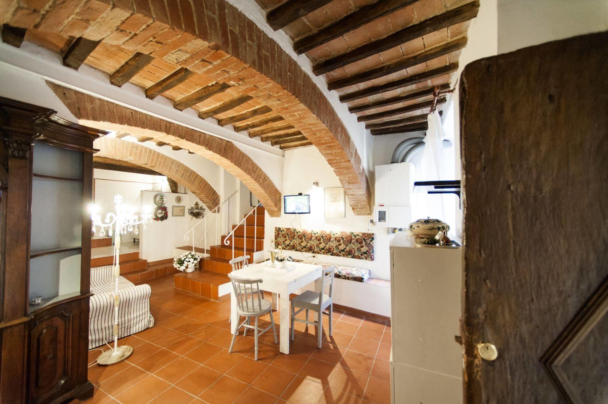 B&B Le Aquile Siena Bagian luar foto