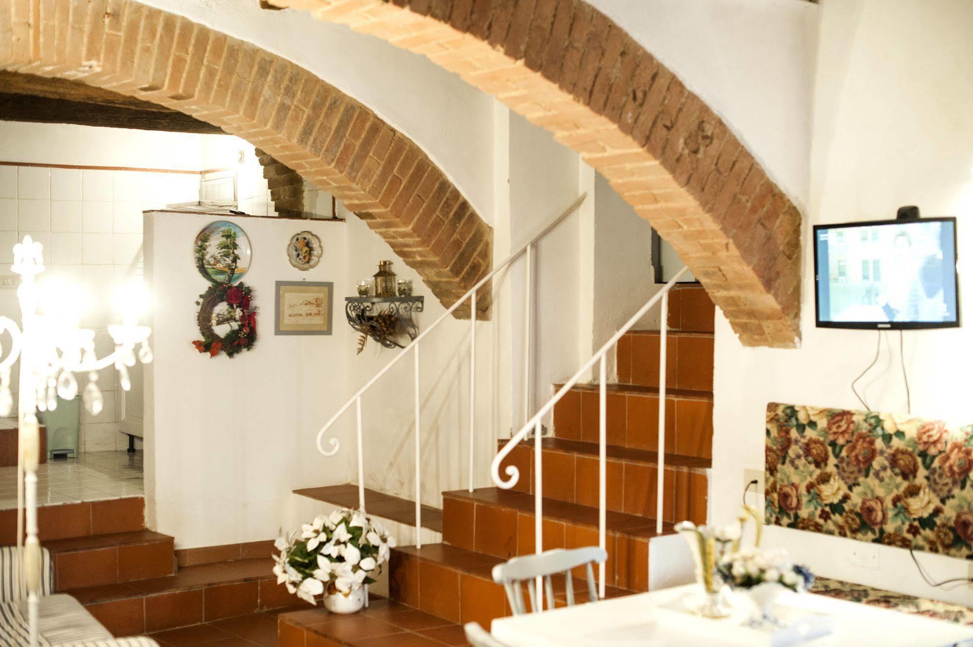 B&B Le Aquile Siena Bagian luar foto