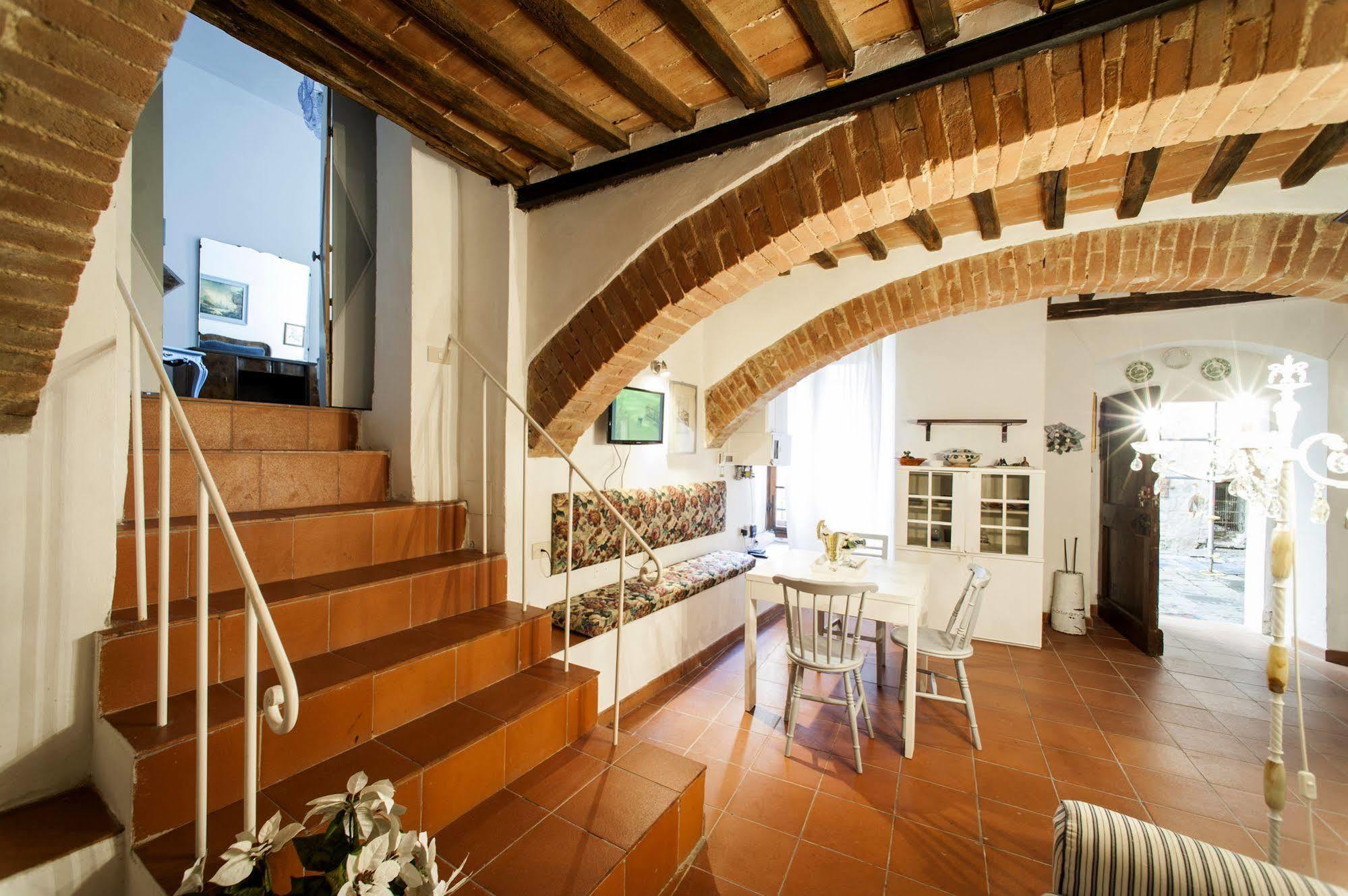 B&B Le Aquile Siena Bagian luar foto