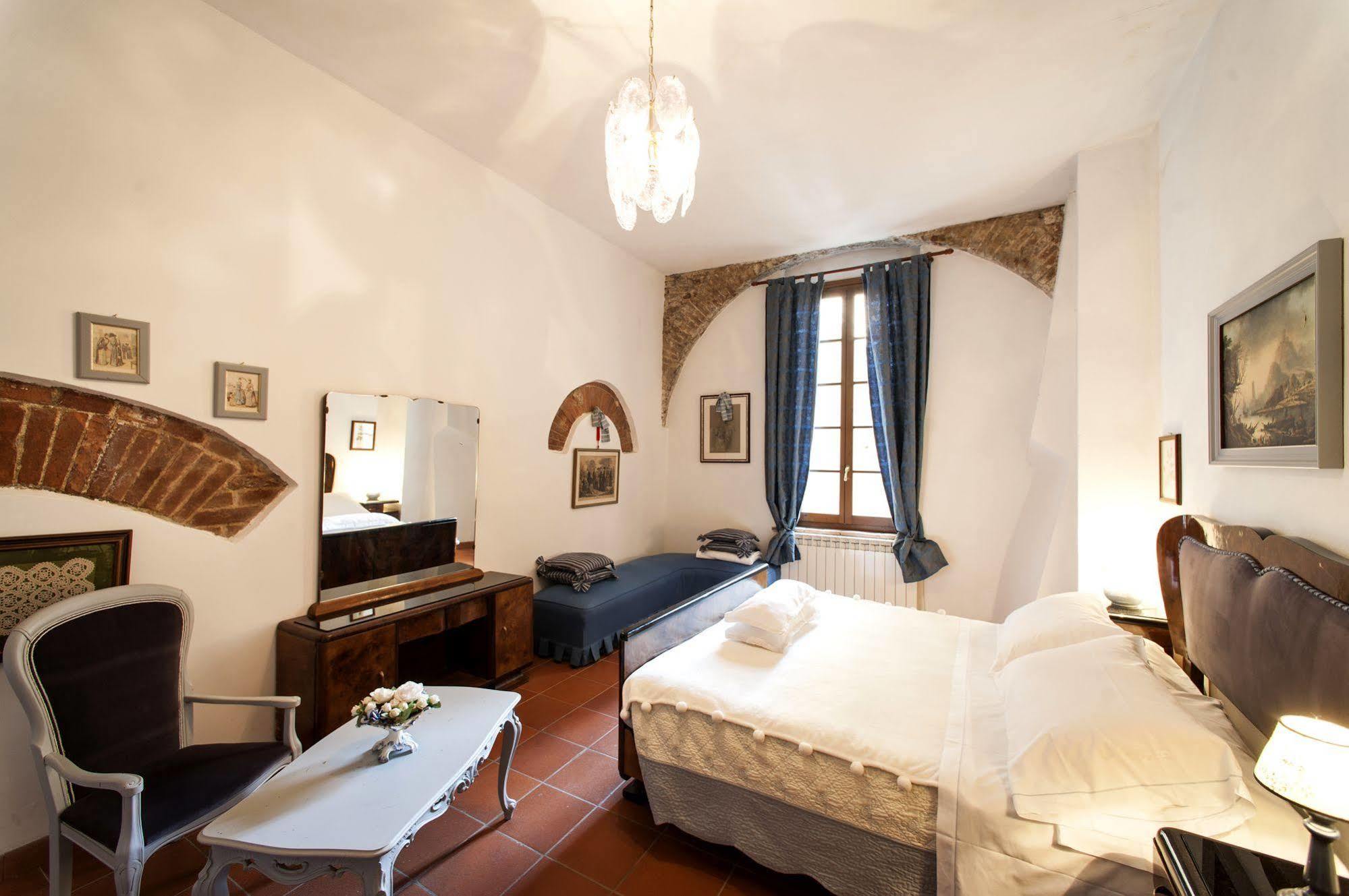 B&B Le Aquile Siena Bagian luar foto