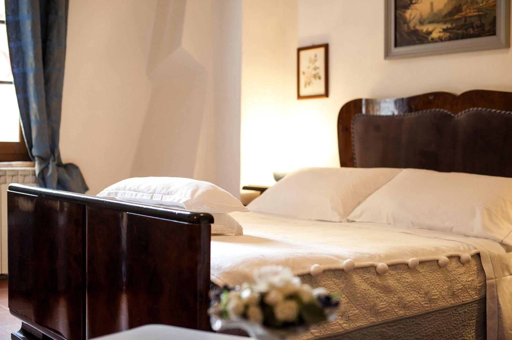 B&B Le Aquile Siena Bagian luar foto