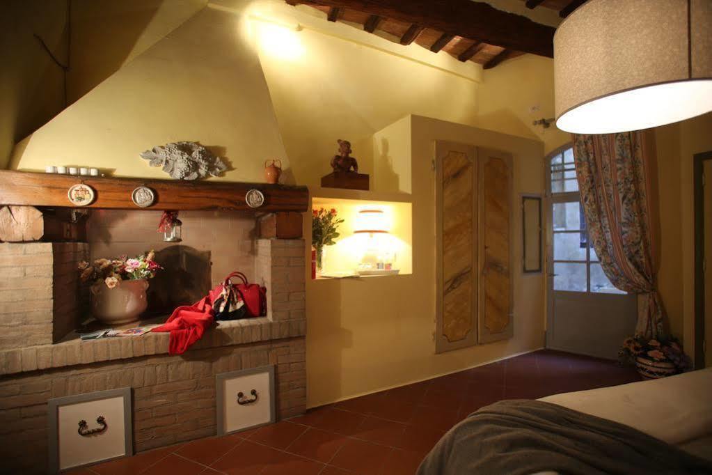 B&B Le Aquile Siena Bagian luar foto